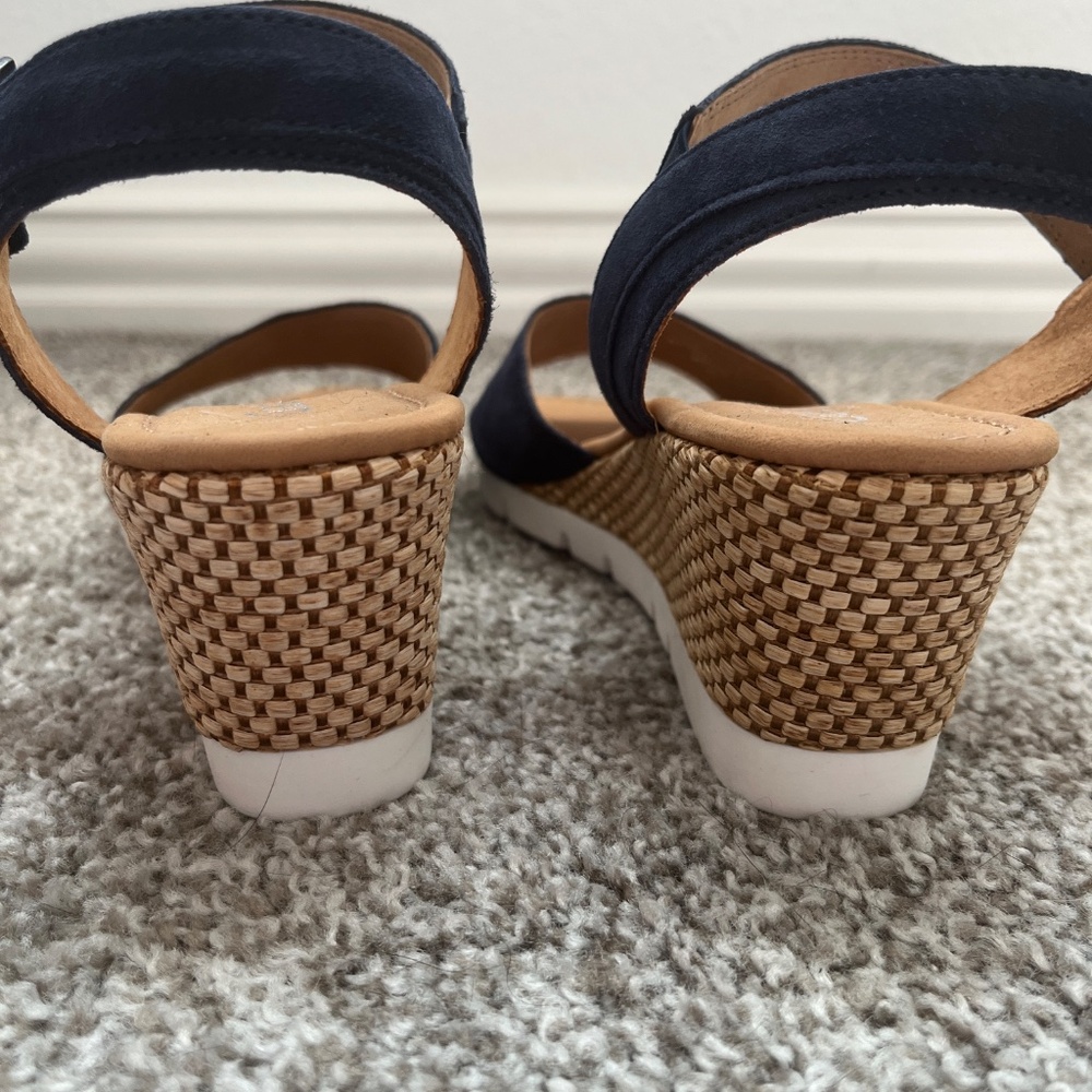 Gabor NEW navy suede wedge heel sandal with woven detail - Picture 2 of 6
